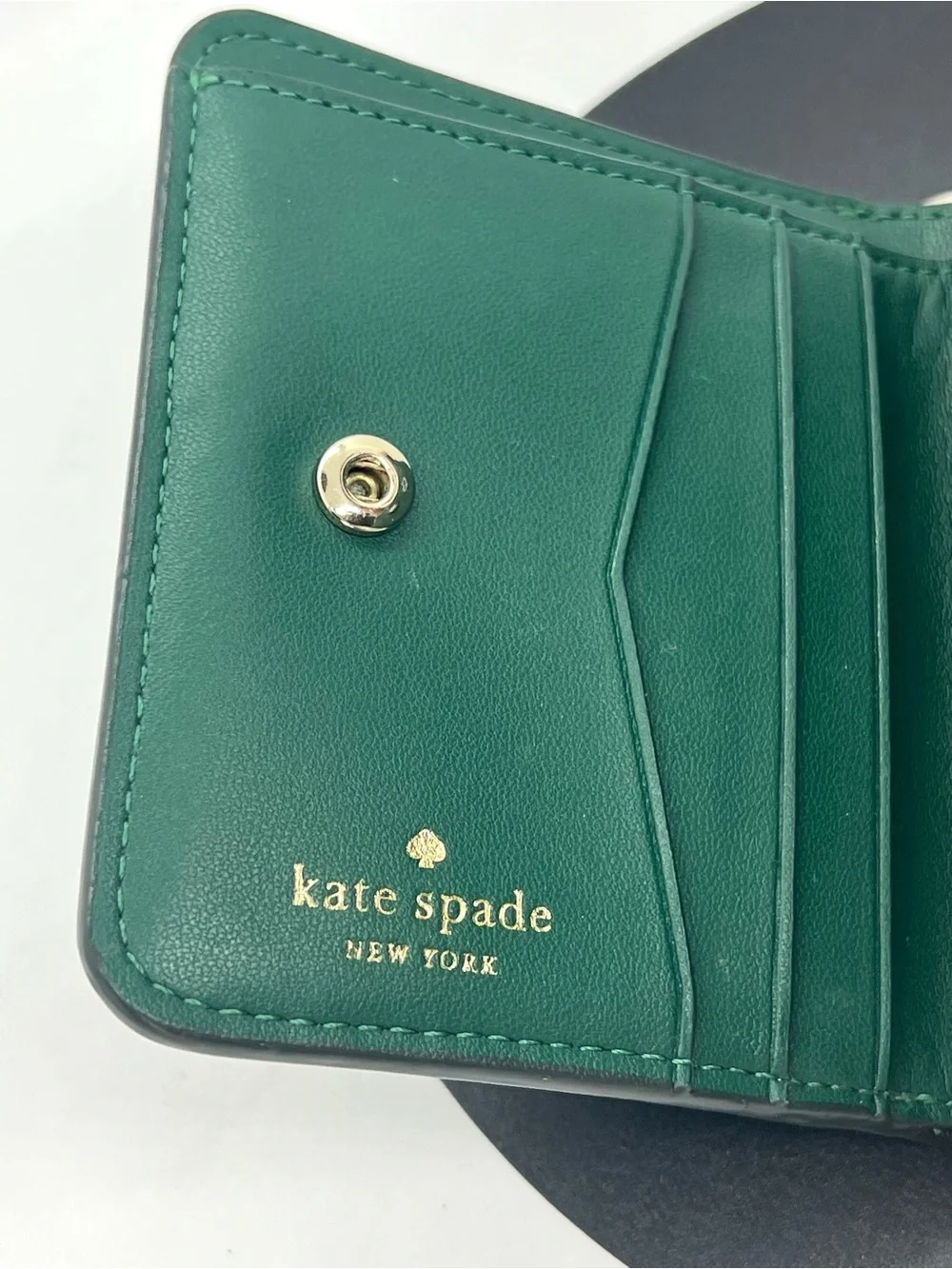 Kate Spade New York Green Zip Around Wallet Coin Purse Compact Wallet